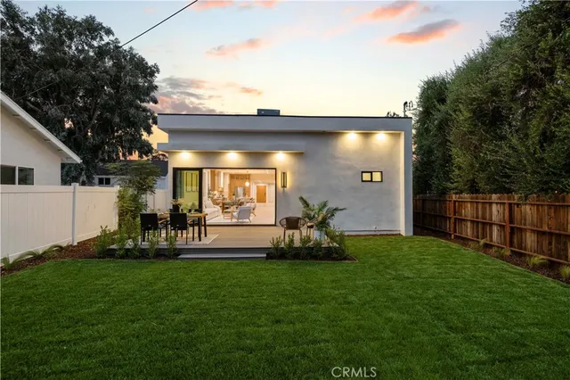 $1,899,000 | 17446 Hatteras Street, Encino, CA 91316