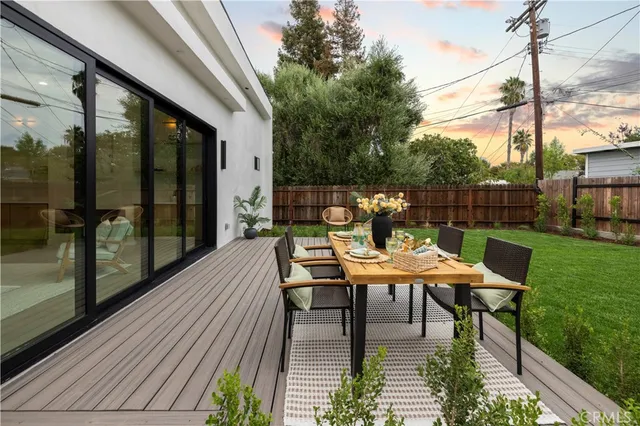 $1,899,000 | 17446 Hatteras Street, Encino, CA 91316