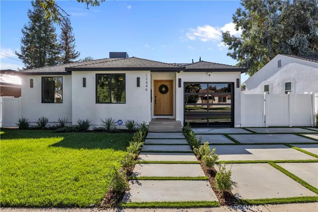 $1,899,000 | 17446 Hatteras Street, Encino, CA 91316