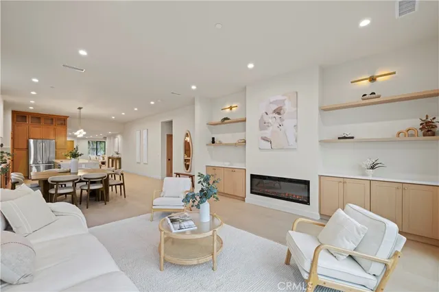 $1,899,000 | 17446 Hatteras Street, Encino, CA 91316