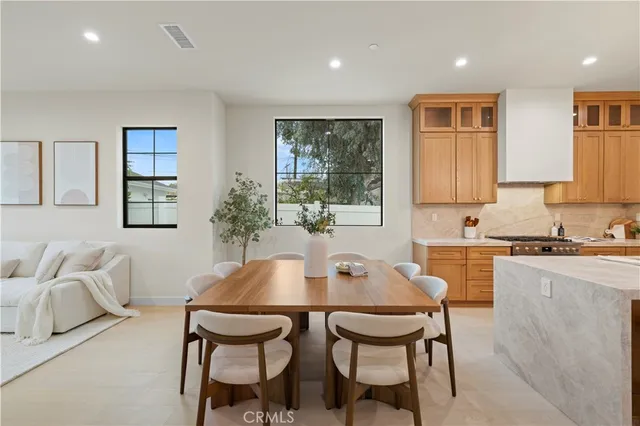 $1,899,000 | 17446 Hatteras Street, Encino, CA 91316