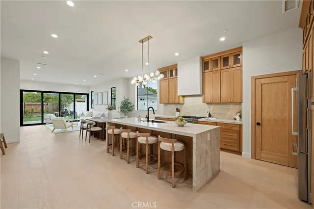 $1,899,000 | 17446 Hatteras Street, Encino, CA 91316