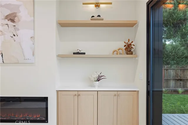 $1,899,000 | 17446 Hatteras Street, Encino, CA 91316