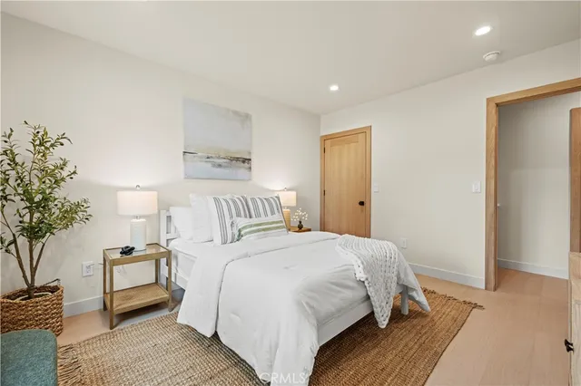 $1,899,000 | 17446 Hatteras Street, Encino, CA 91316