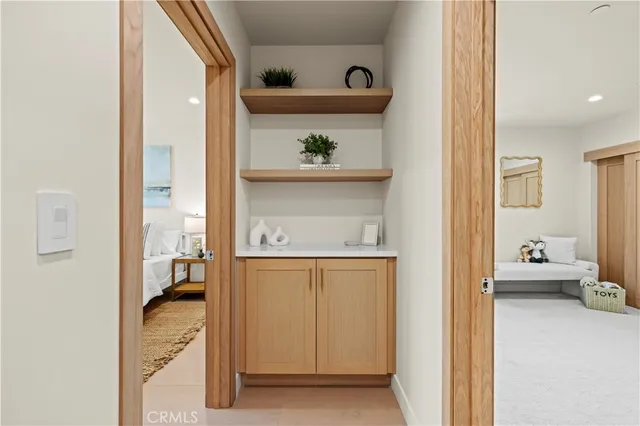 $1,899,000 | 17446 Hatteras Street, Encino, CA 91316