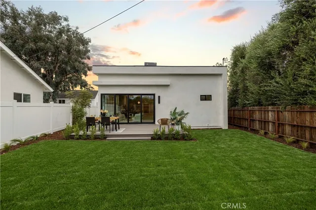 $1,899,000 | 17446 Hatteras Street, Encino, CA 91316