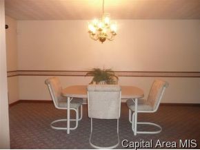 1913 Creighton Road Springfield, IL 62703 - Photo 4 of 9