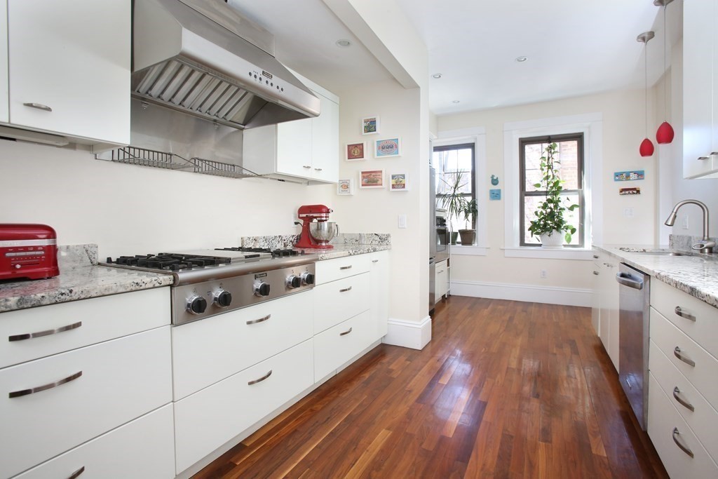 49 Alton Place, Unit 2 Brookline, MA 02446 - Photo 1 of 12