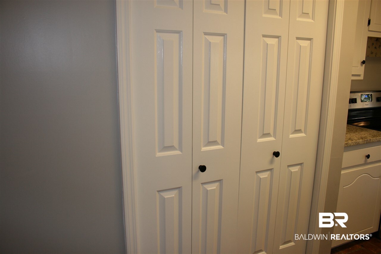 102 Meadow Wood Loop Daphne, AL 36526 - Photo 11 of 33 Pantry