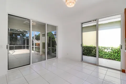 $381,500 | 220 Northwest Bentley Circle, Port St. Lucie, FL 34986