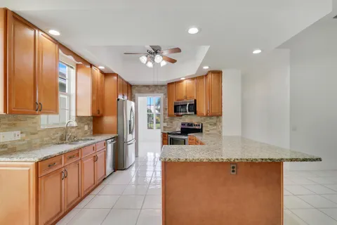$381,500 | 220 Northwest Bentley Circle, Port St. Lucie, FL 34986