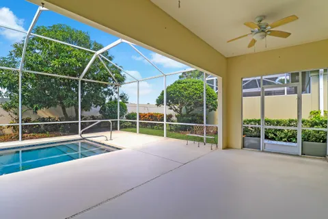 $381,500 | 220 Northwest Bentley Circle, Port St. Lucie, FL 34986