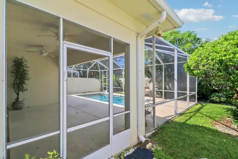 $381,500 | 220 Northwest Bentley Circle, Port St. Lucie, FL 34986