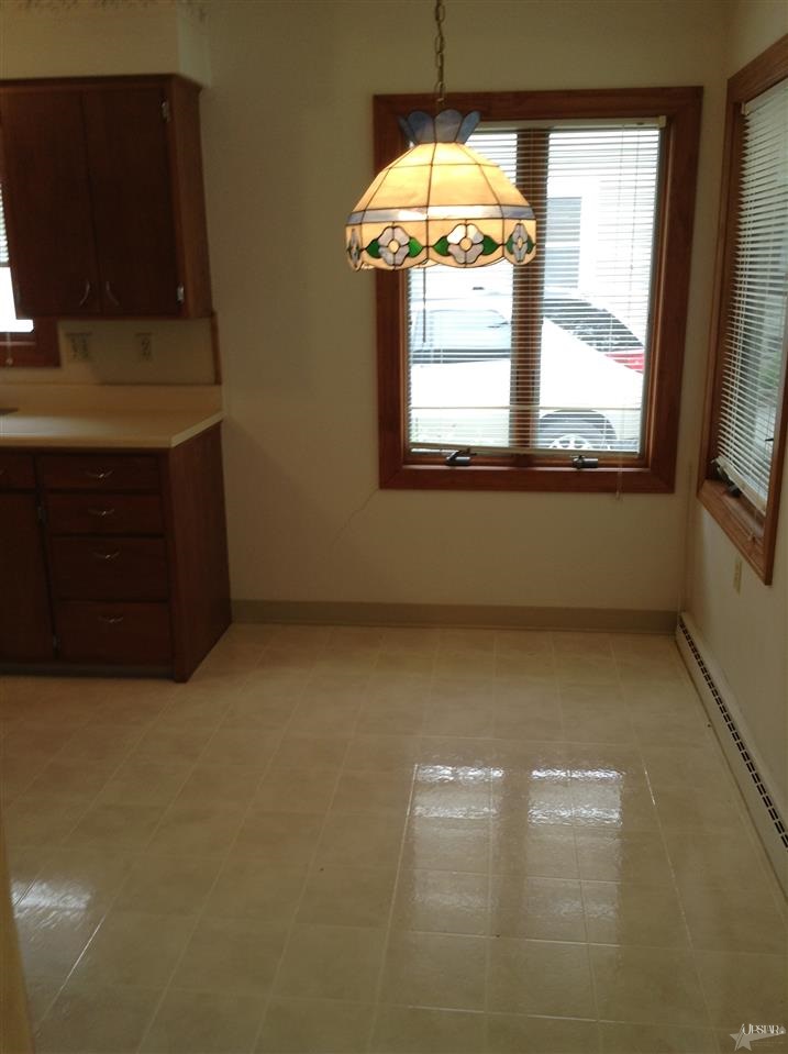 418 West Jackson Street Decatur, IN 46733 - Photo 9 of 20