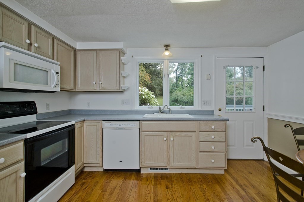 247 Soule Road Wilbraham, MA 01095 - Photo 12 of 42 Gallery Image 12