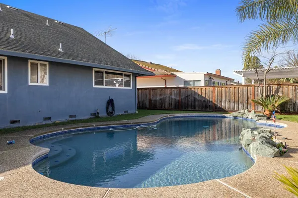 $699,900 | 251 Ramona Way, Tracy, CA 95376