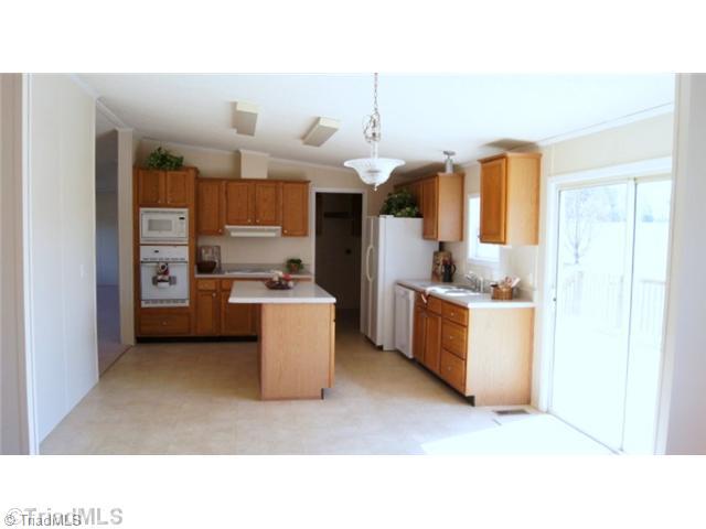 1029 Kayla Ridge Road Walnut Cove, NC 27052 - Photo 6 of 16 Kitchen.