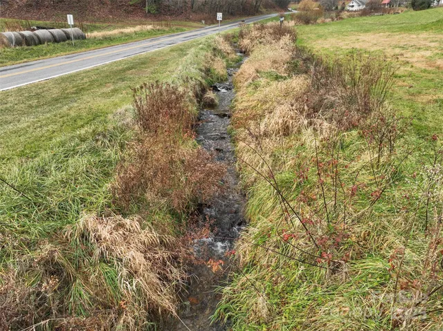 $899,000 | 456 Windy Gap Road, Mars Hill, NC 28754