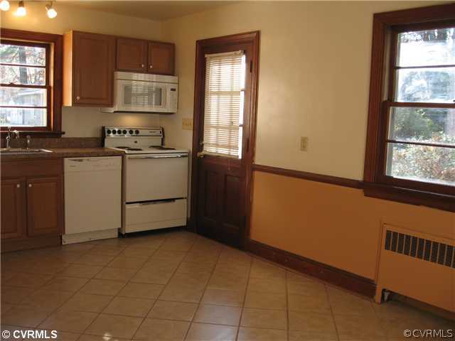1332 Boroughbridge Road Richmond, VA 23225 - Photo 10 of 11 Kitchen