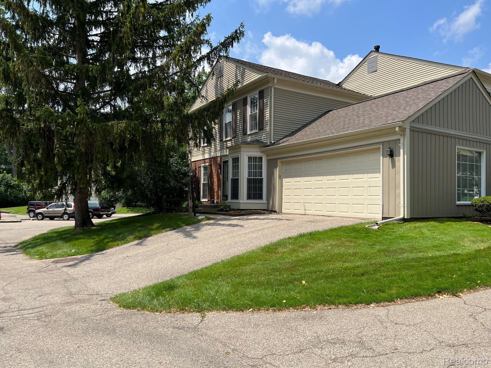 1185 Pine Ridge Court Rochester, MI 48306 - Photo 1 of 21 Front view
