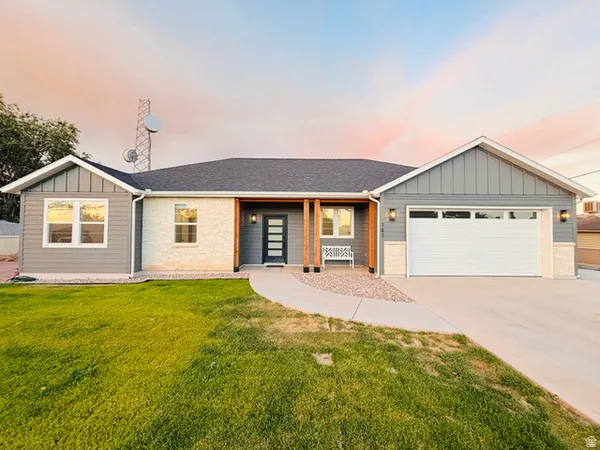 $469,000 | 141 South 100 West, Blanding, UT 84511