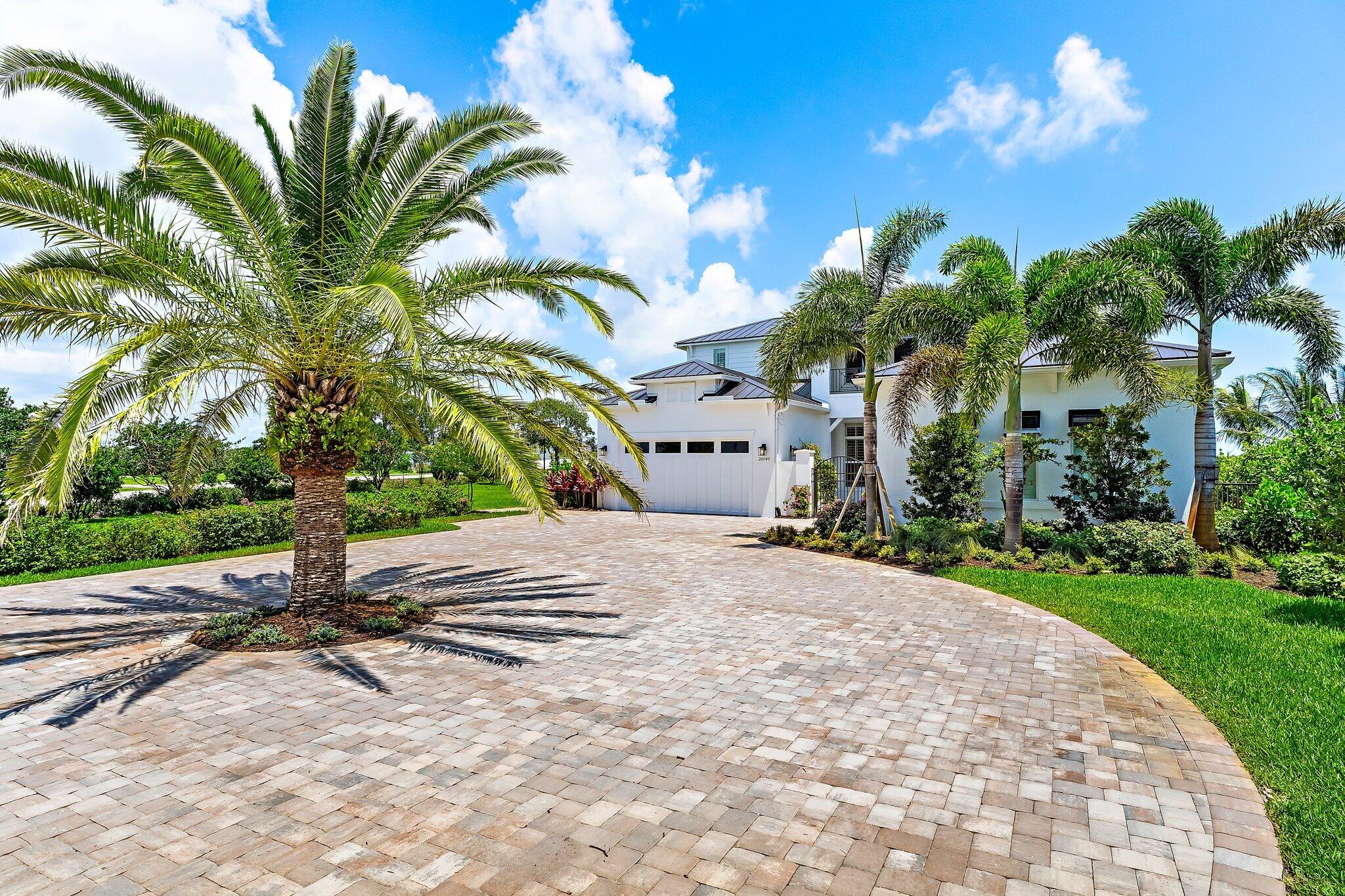 20049 Southeast Bridgewater Drive Jupiter, FL 33458 - Photo 45 of 77 Driveway