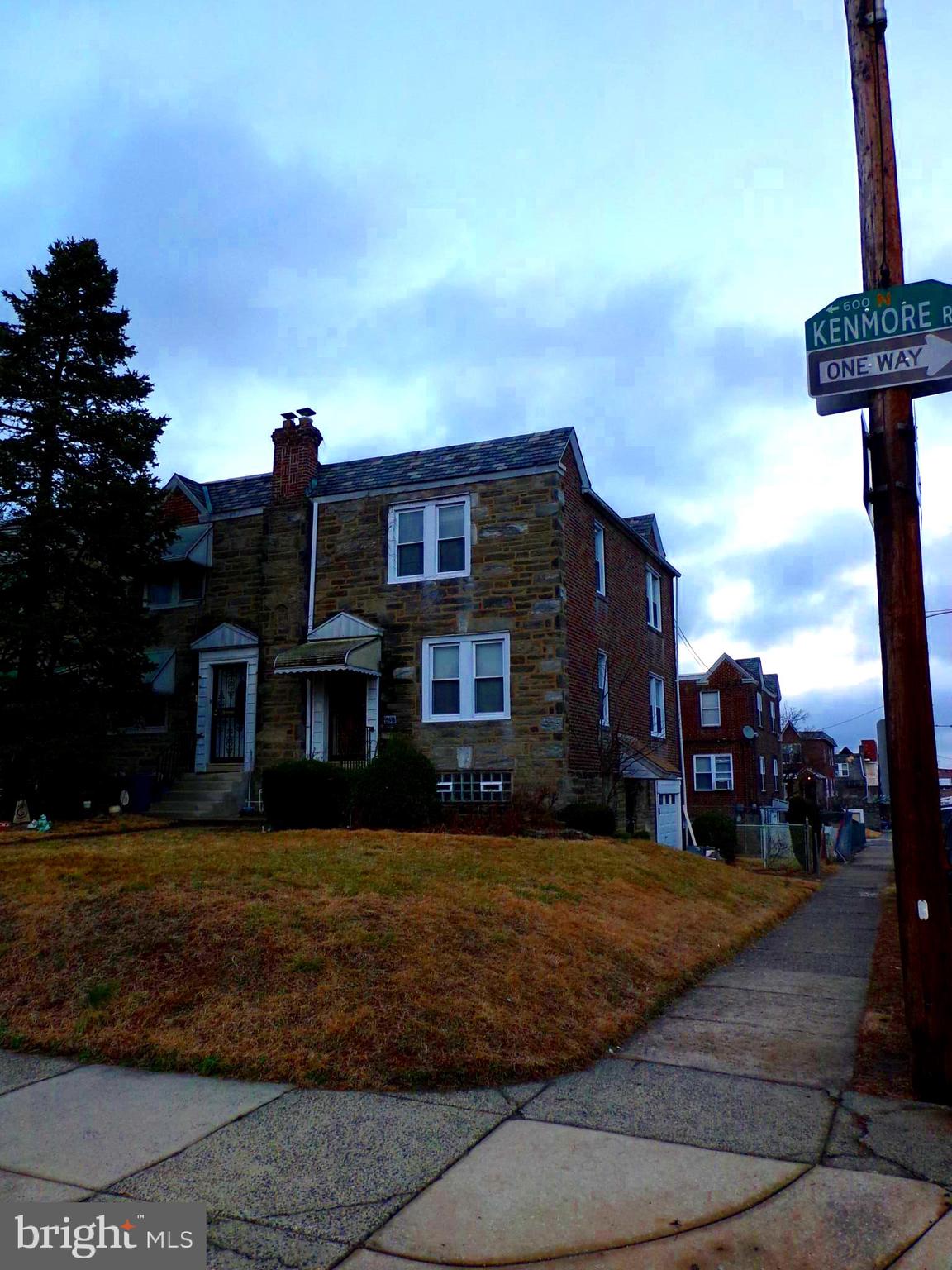 645 Kenmore Road Philadelphia, PA 19151 - Photo 2 of 27 Gallery Image 2