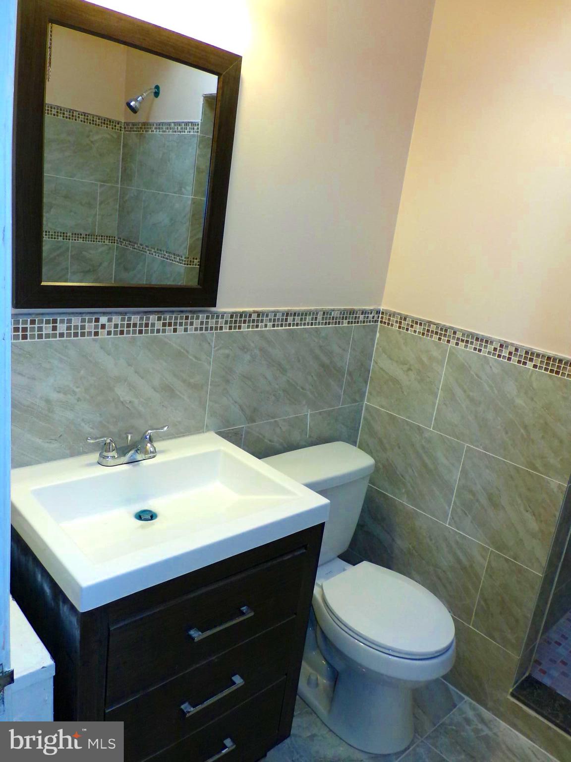 645 Kenmore Road Philadelphia, PA 19151 - Photo 13 of 27 Gallery Image 13