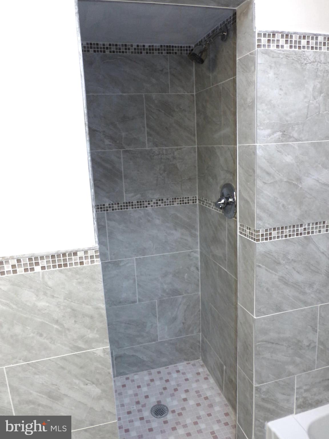 645 Kenmore Road Philadelphia, PA 19151 - Photo 16 of 27 Gallery Image 16