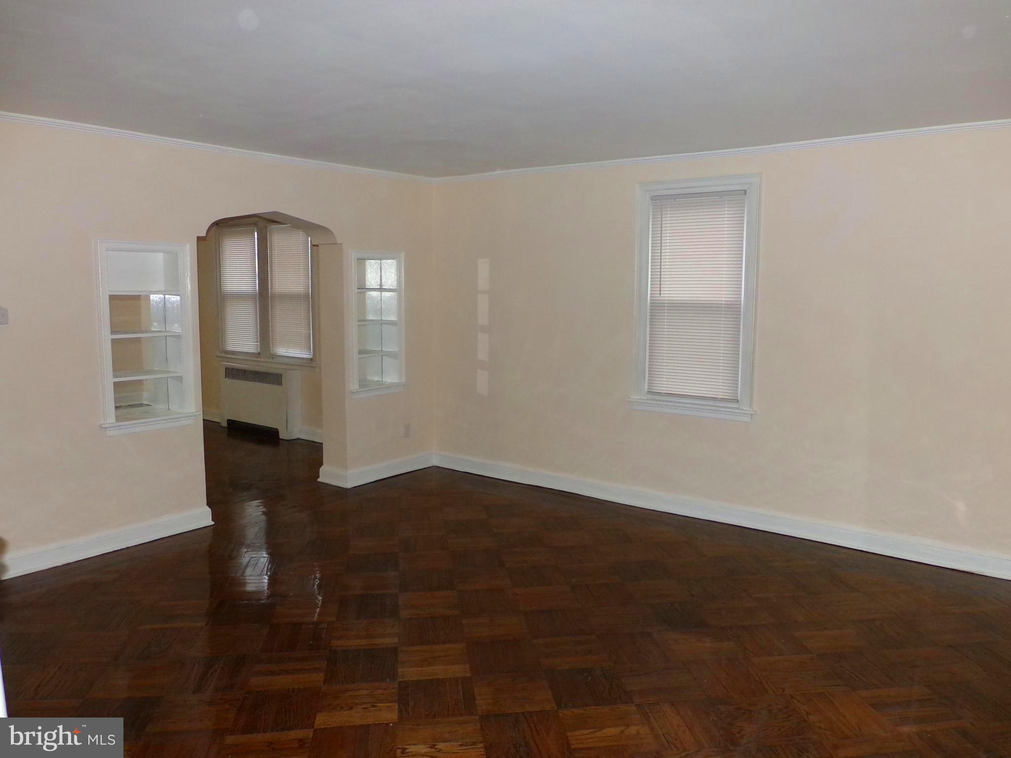 645 Kenmore Road Philadelphia, PA 19151 - Photo 3 of 27 Gallery Image 3