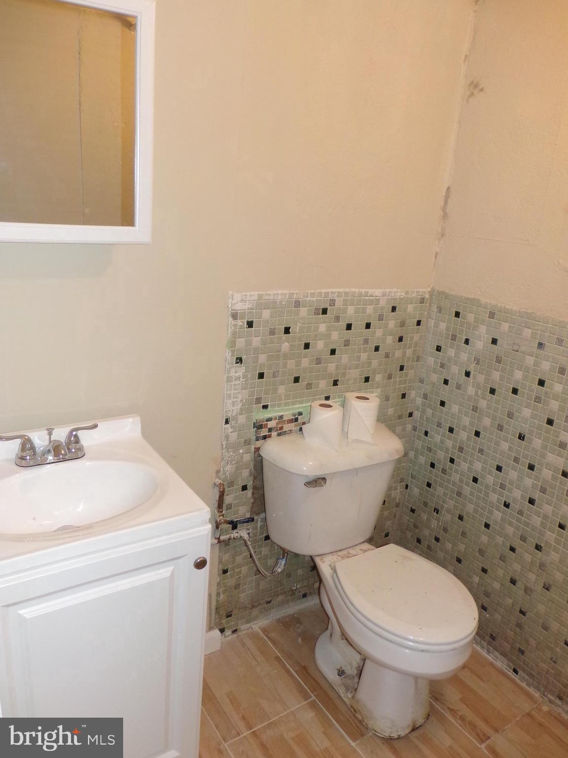 645 Kenmore Road Philadelphia, PA 19151 - Photo 25 of 27 Gallery Image 25