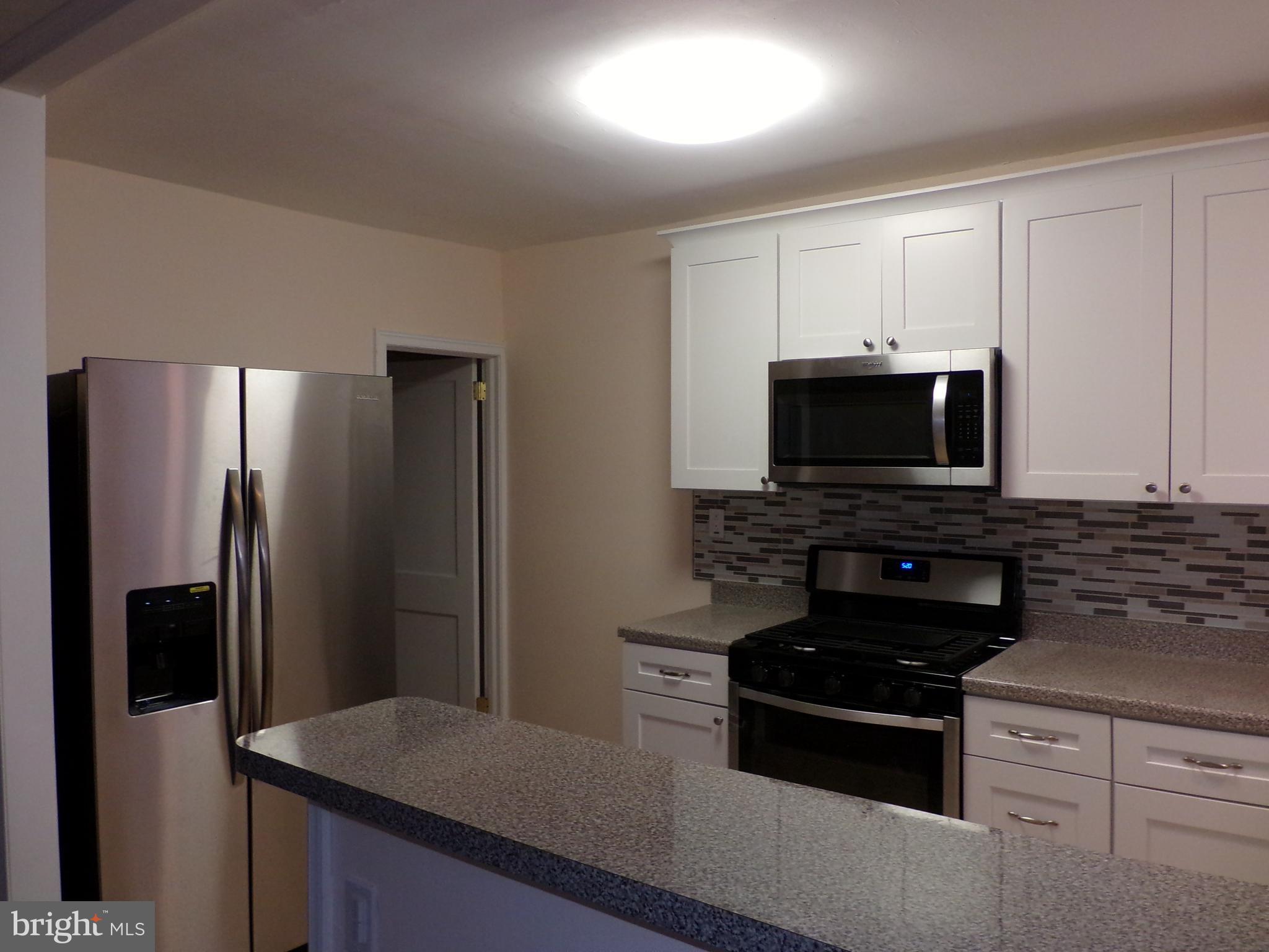 645 Kenmore Road Philadelphia, PA 19151 - Photo 8 of 27 Gallery Image 8
