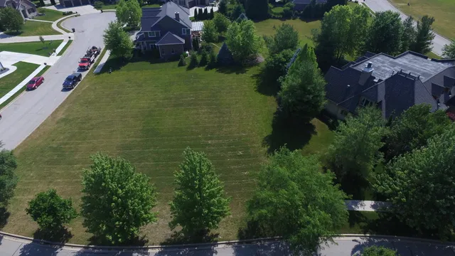 $75,000 | 10330 North Attingham Park, Peoria, IL 61615