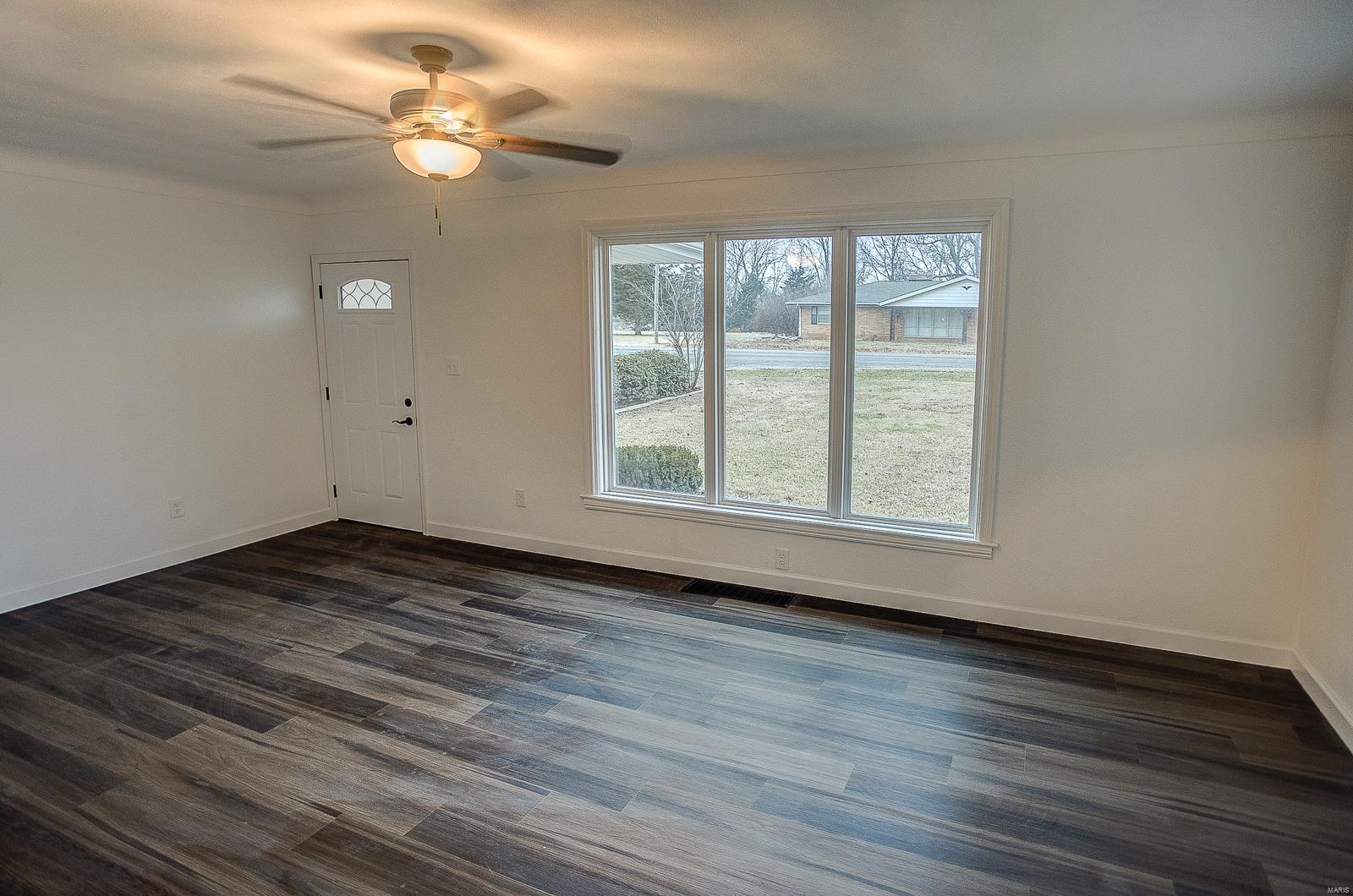 8518 Triple Lakes Road Dupo, IL 62239 - Photo 9 of 33 Gallery Image 9