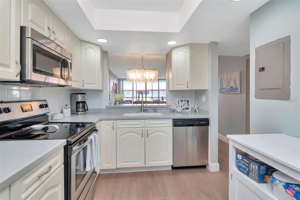 17580 Gulf Boulevard, Unit 403 Redington Shores, FL 33708 - Photo 6 of 27
