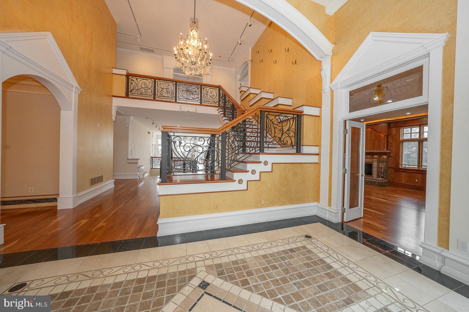 52 Mountain Laurel Lane Malvern, PA 19355 - Photo 4 of 58 a view of a living room