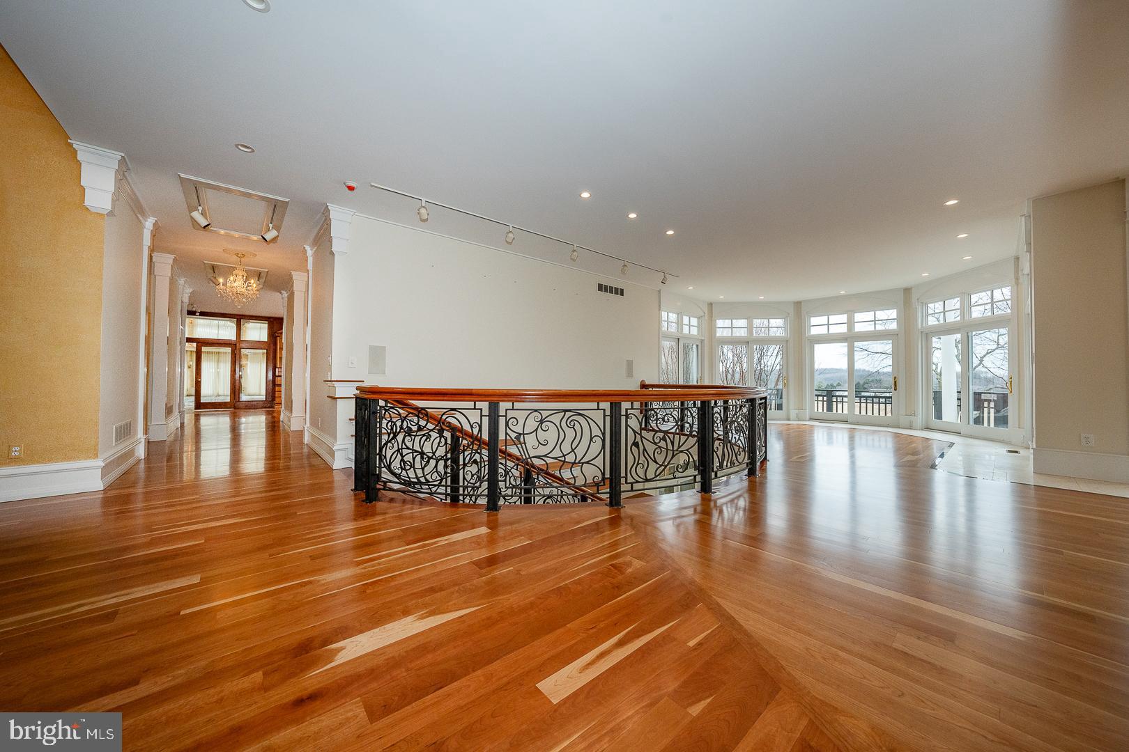 52 Mountain Laurel Lane Malvern, PA 19355 - Photo 7 of 58 Main level