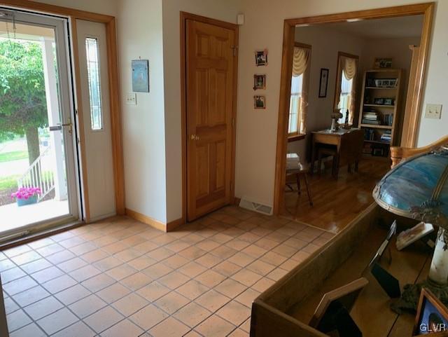 4950 Abbey Road Coplay, PA 18037 - Photo 9 of 19 Gallery Image 9