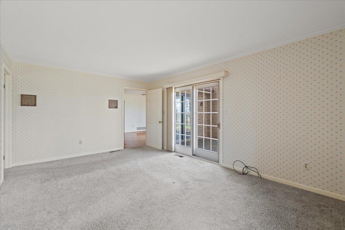 140 Swisher Road Staunton, VA 24401 - Photo 23 of 53 an empty room with windows
