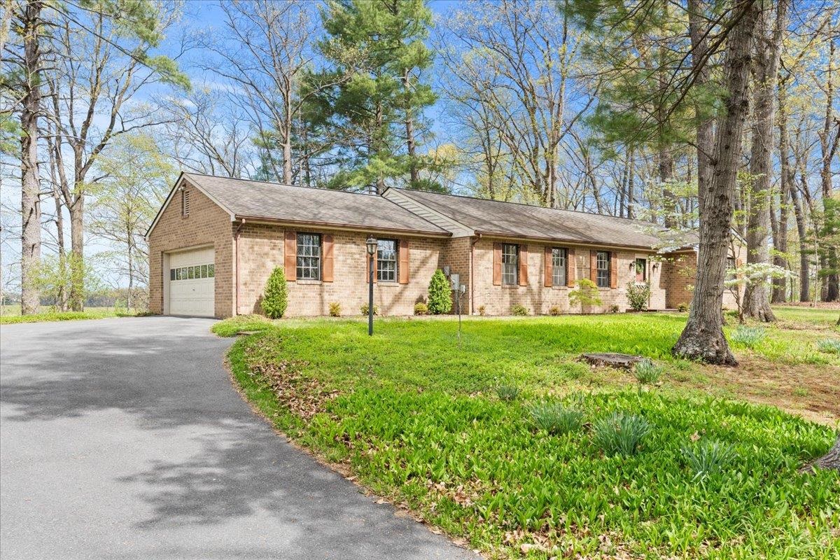 140 Swisher Road Staunton, VA 24401 - Photo 3 of 53 front view of a house with a yard