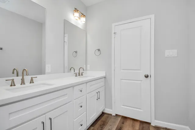 $2,500 | 2349 Hoskins Drive, Houston, TX 77080