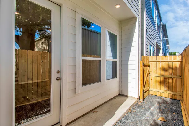 $2,500 | 2349 Hoskins Drive, Houston, TX 77080