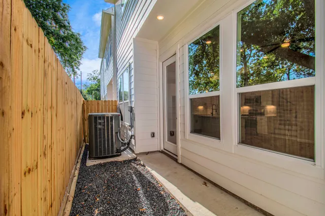 $2,500 | 2349 Hoskins Drive, Houston, TX 77080