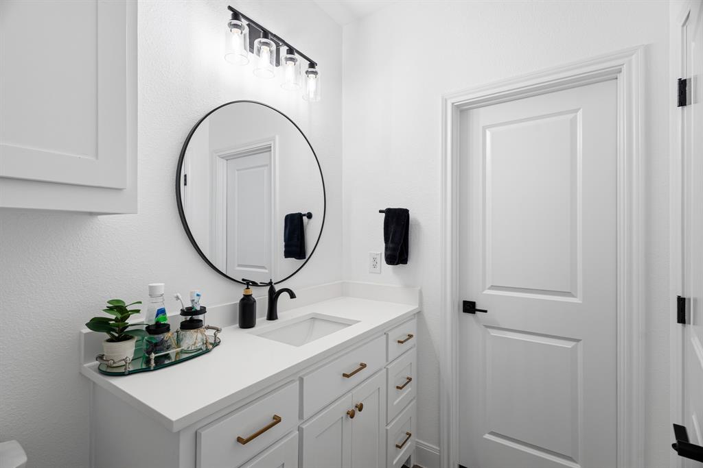 200 Walnut Street Chico, TX 76431 - Photo 25 of 33