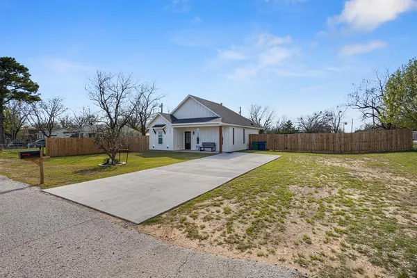 $275,000 | 200 Walnut Street, Chico, TX 76431