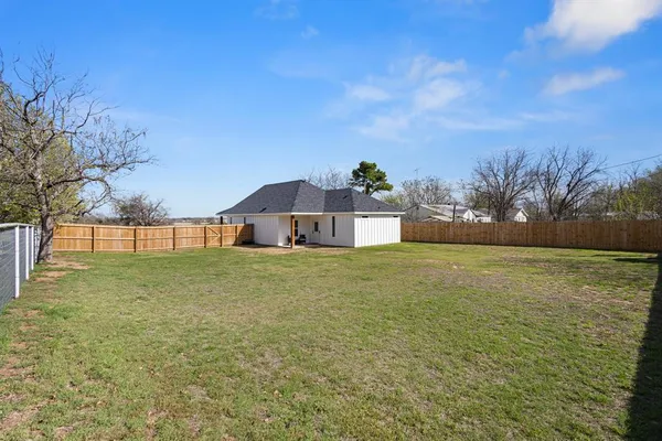 $275,000 | 200 Walnut Street, Chico, TX 76431