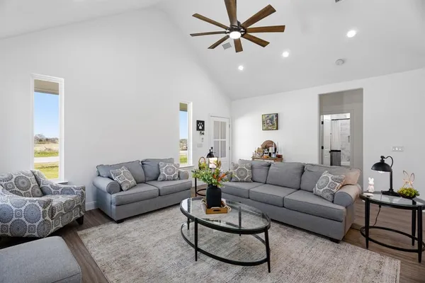 $275,000 | 200 Walnut Street, Chico, TX 76431