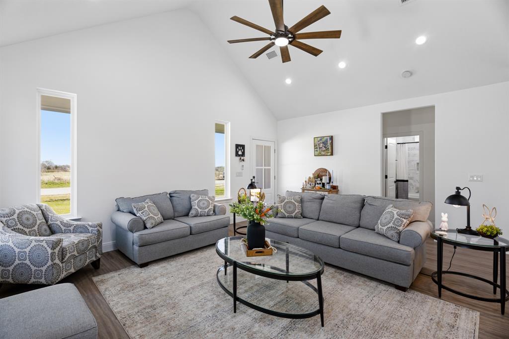 200 Walnut Street Chico, TX 76431 - Photo 5 of 33