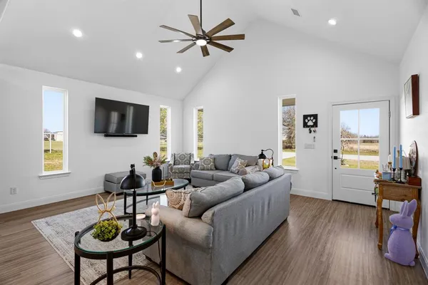 $275,000 | 200 Walnut Street, Chico, TX 76431