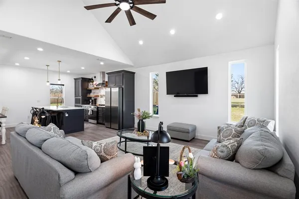 $275,000 | 200 Walnut Street, Chico, TX 76431